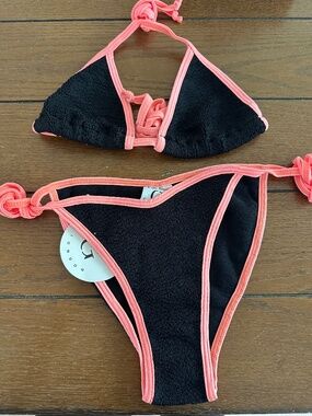 Hunza G Gina Bikini Black/Coral